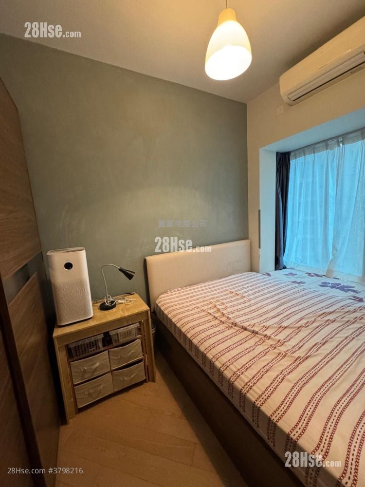 Century Gateway Sell 2 Bedrooms , 1 Bathroom 485 ft²