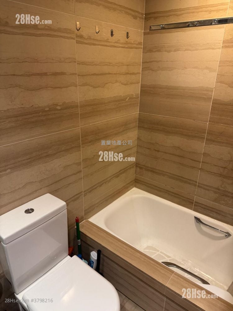 Century Gateway Sell 2 Bedrooms , 1 Bathroom 485 ft²