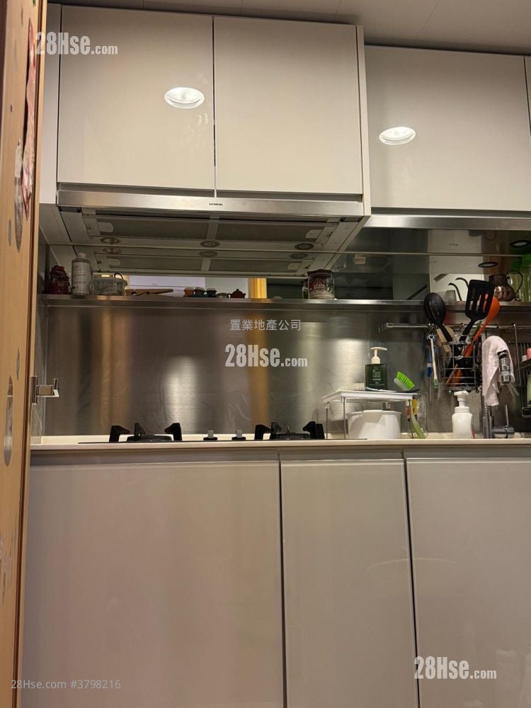 Century Gateway Sell 2 Bedrooms , 1 Bathroom 485 ft²