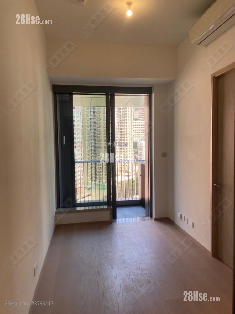 101 Kings Road 租盘 1 房 , 1 浴室 310 平方尺