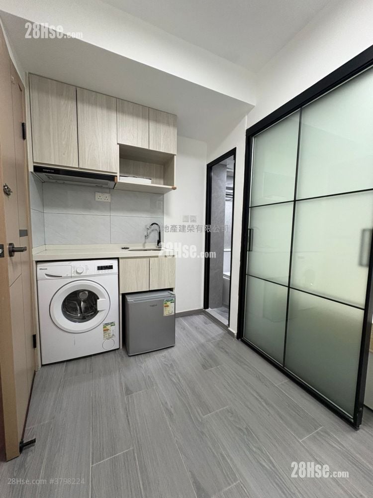 Kim Tak Building Rental 1 Bedroom 150 ft²