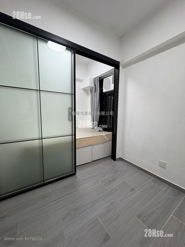 Kim Tak Building Rental 1 Bedroom 150 ft²