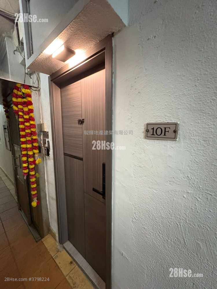 Kim Tak Building Rental 1 Bedroom 150 ft²