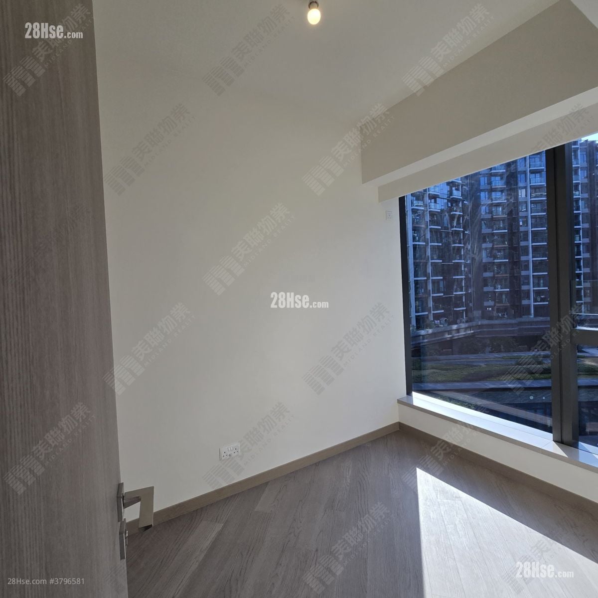 Silicon Hill Rental 2 Bedrooms , 1 Bathroom 452 ft²