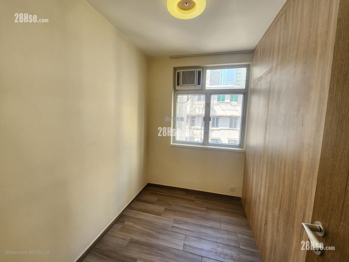 Viking Garden Sell 2 Bedrooms , 1 Bathroom 449 ft²