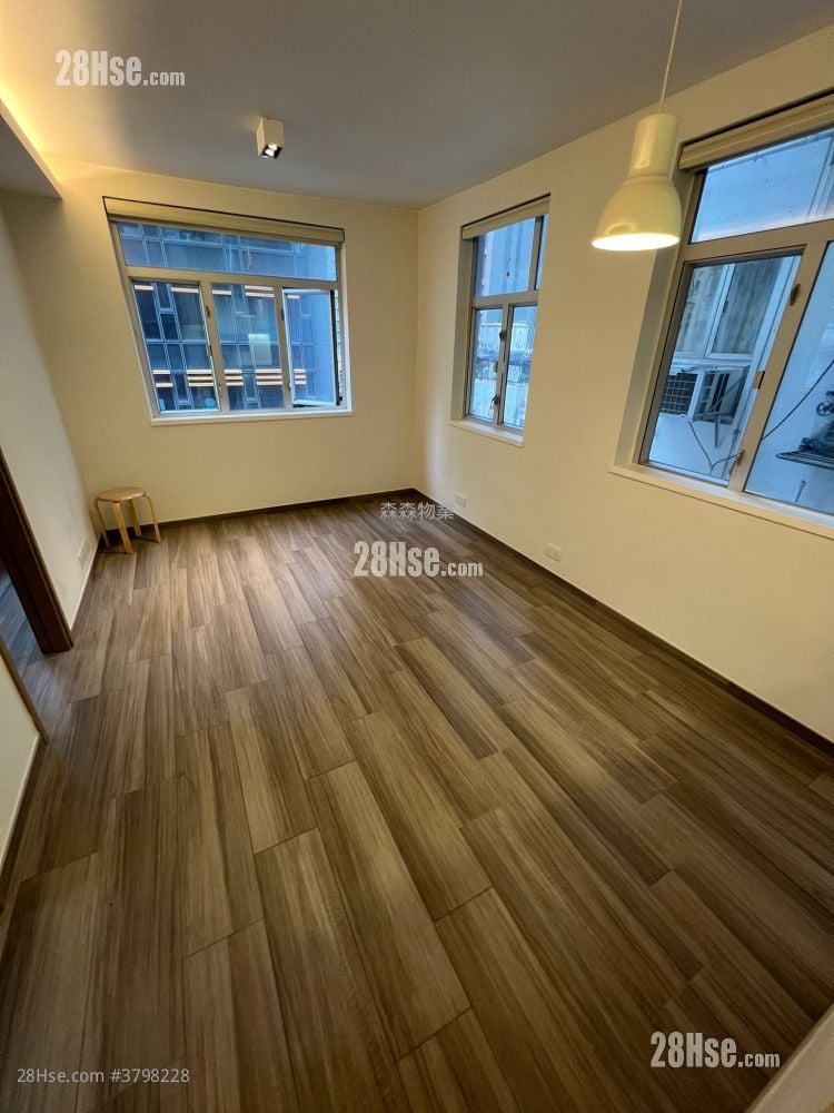 Viking Garden Sell 2 Bedrooms , 1 Bathroom 449 ft²