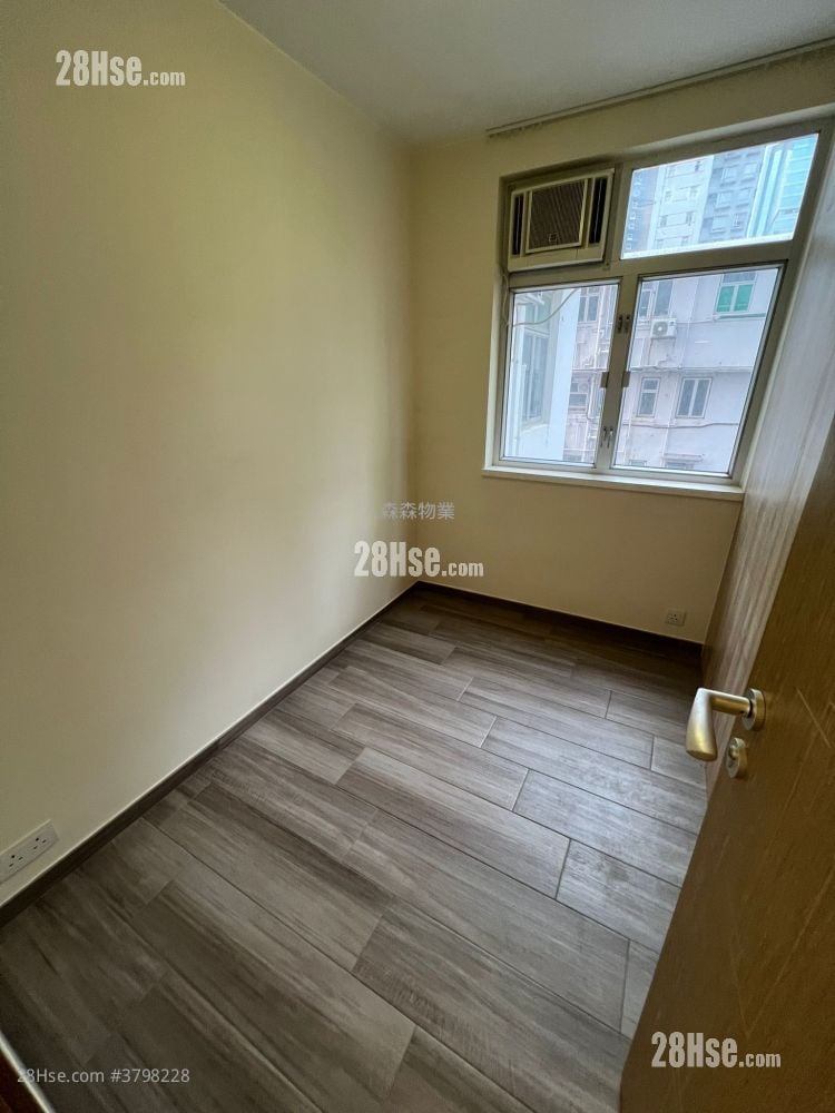 Viking Garden Sell 2 Bedrooms , 1 Bathroom 449 ft²