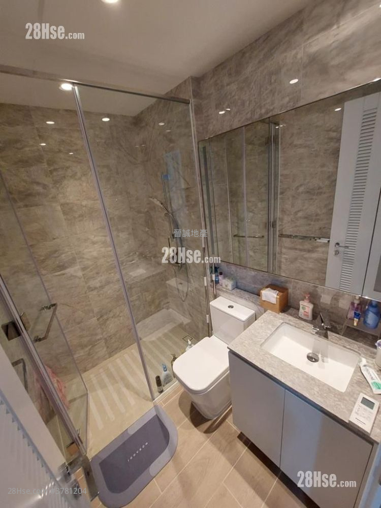 Oma Oma Sell 2 Bedrooms , 1 Bathroom 455 ft²