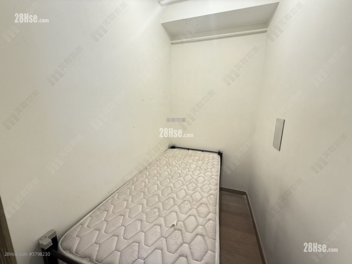 Aurora Rental 3 Bedrooms , 2 Bathrooms 644 ft²