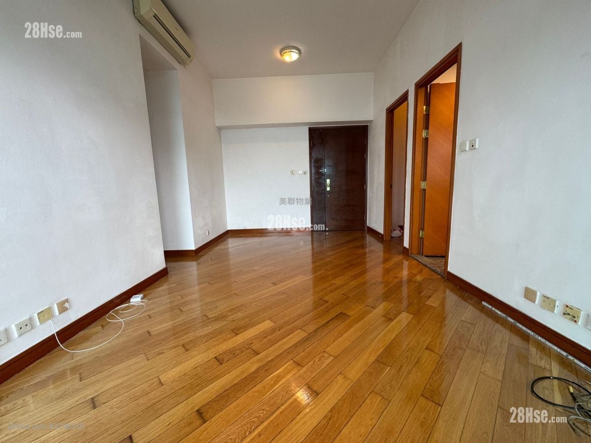 The Dynasty Rental 3 Bedrooms , 2 Bathrooms 728 ft²