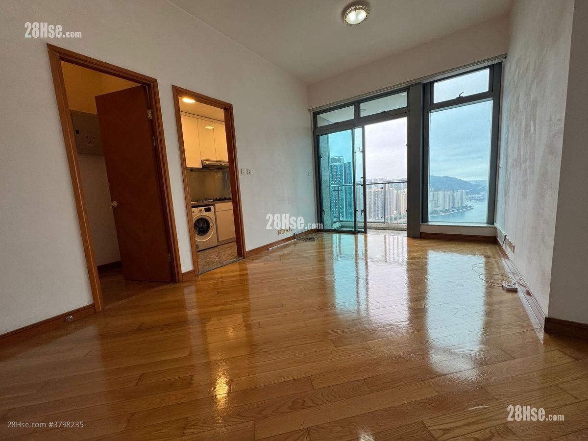 The Dynasty Rental 3 Bedrooms , 2 Bathrooms 728 ft²