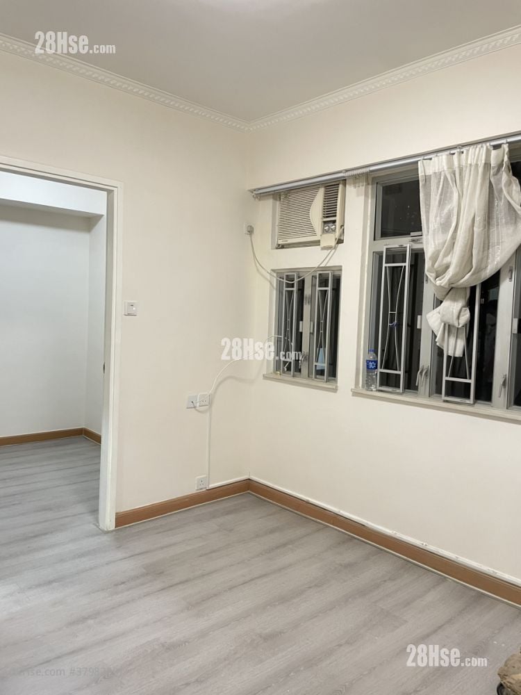 厅: 荣华大厦 租盘 2 房 , 1 浴室 320 平方尺