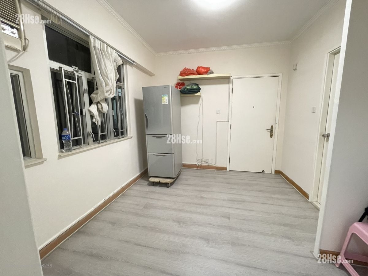 厅: 荣华大厦 租盘 2 房 , 1 浴室 320 平方尺