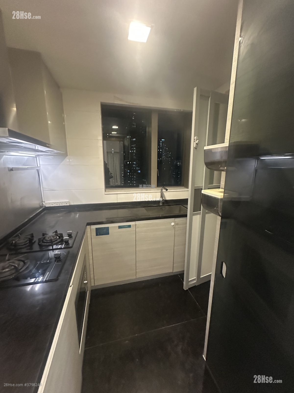 Ocean Pride Sell 3 Bedrooms , 2 Bathrooms 773 ft²