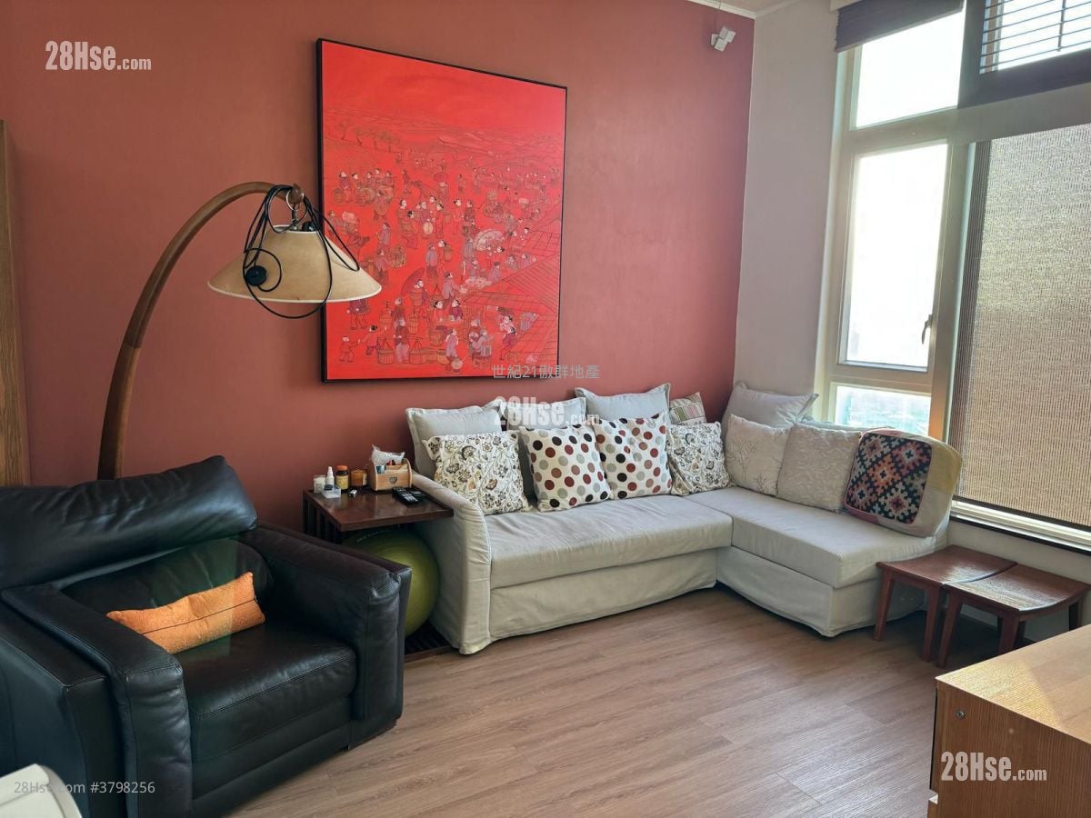 The Bloomsville Sell 3 Bedrooms , 3 Bathrooms 2,135 ft²