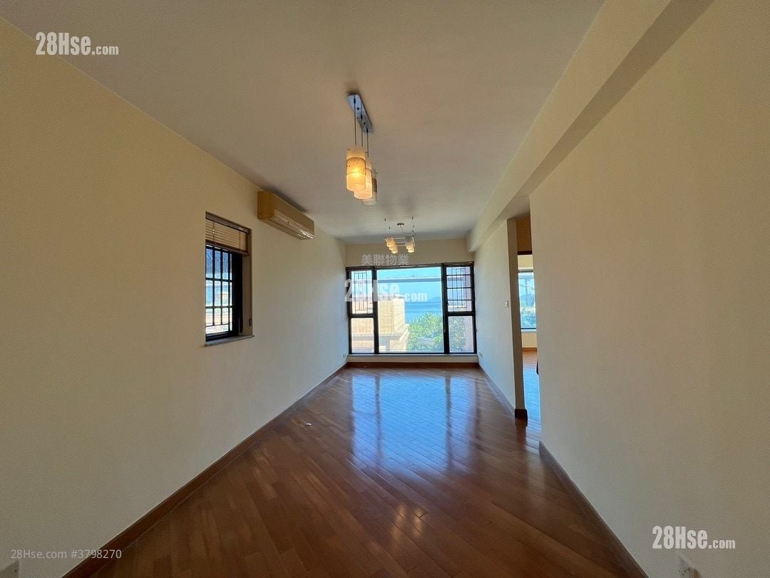 Park Island Sell 2 Bedrooms , 1 Bathroom 594 ft²