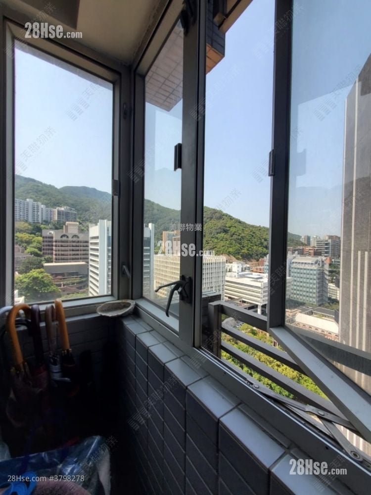 Hilary Court Sell 3 Bedrooms 659 ft²