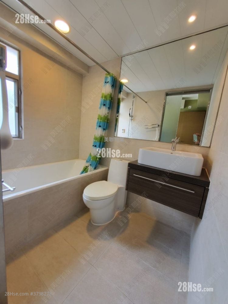 Hilary Court Sell 3 Bedrooms 659 ft²