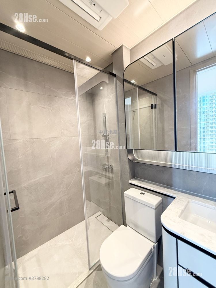 Seasons Place 售盘 1 房 , 1 浴室 323 平方尺