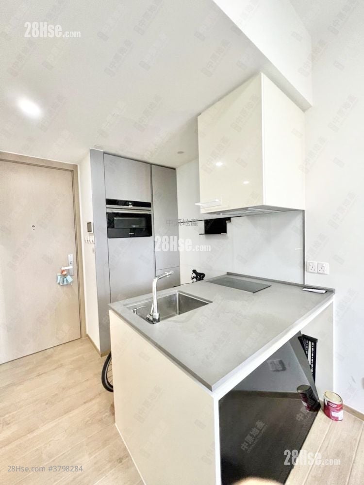 LP6 售盘 1 房 , 1 浴室 305 平方尺