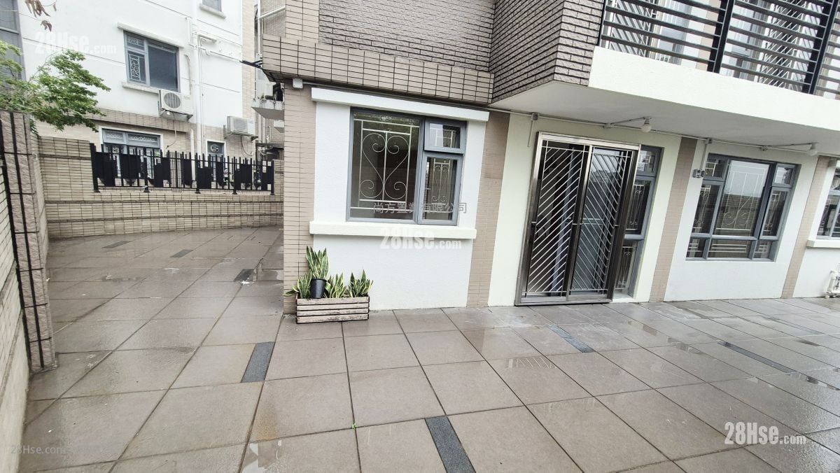 村屋 租盘 4 房 , 3 浴室 1,400 平方尺