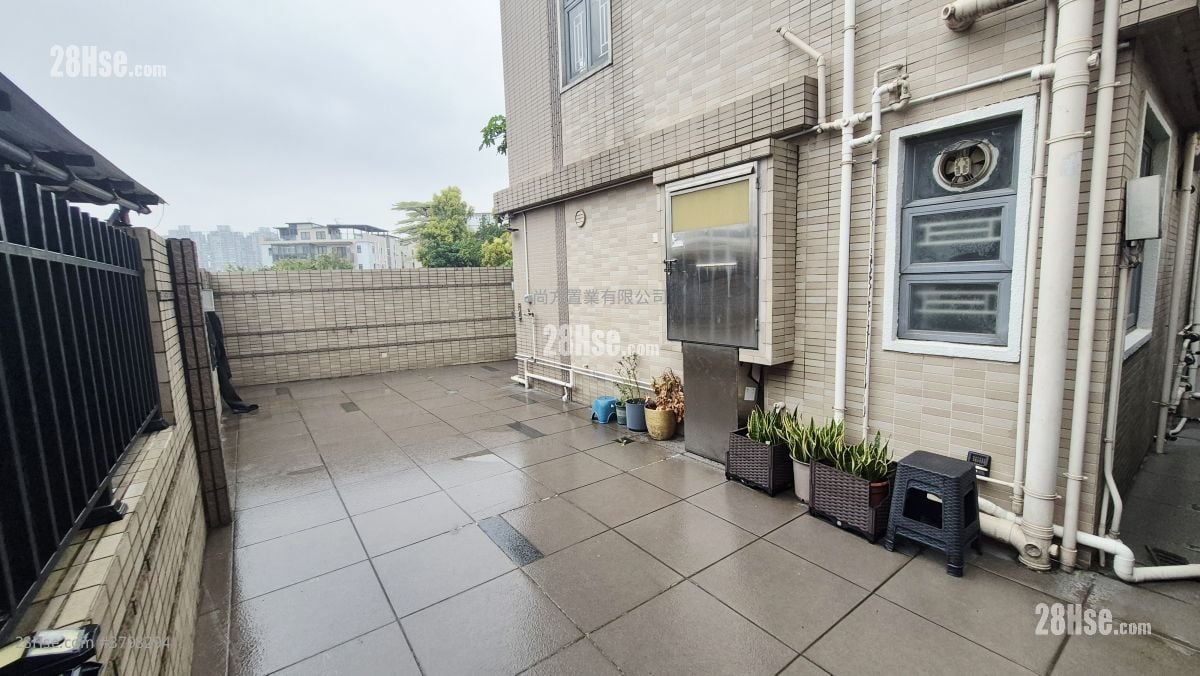 村屋 租盘 4 房 , 3 浴室 1,400 平方尺