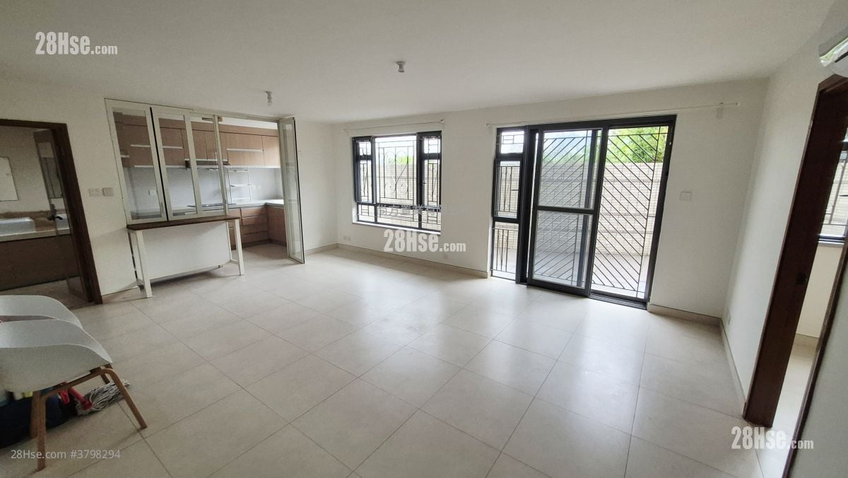 村屋 租盘 4 房 , 3 浴室 1,400 平方尺