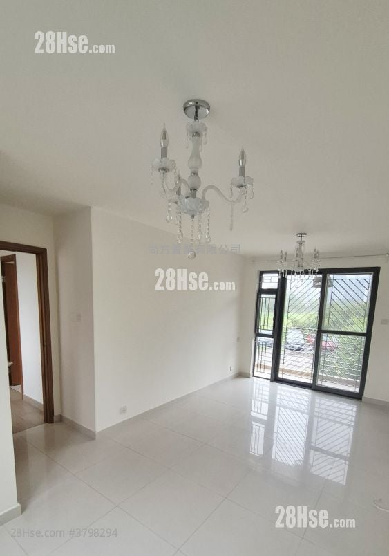 村屋 租盘 4 房 , 3 浴室 1,400 平方尺