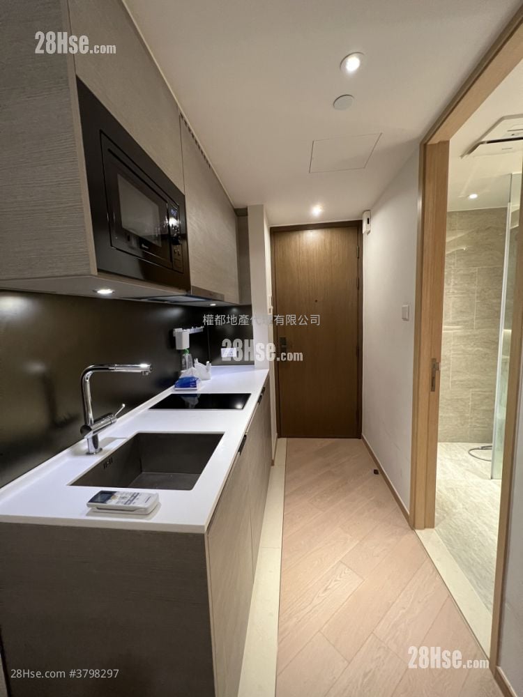 Upper East Rental Studio , 1 Bathroom 194 ft²