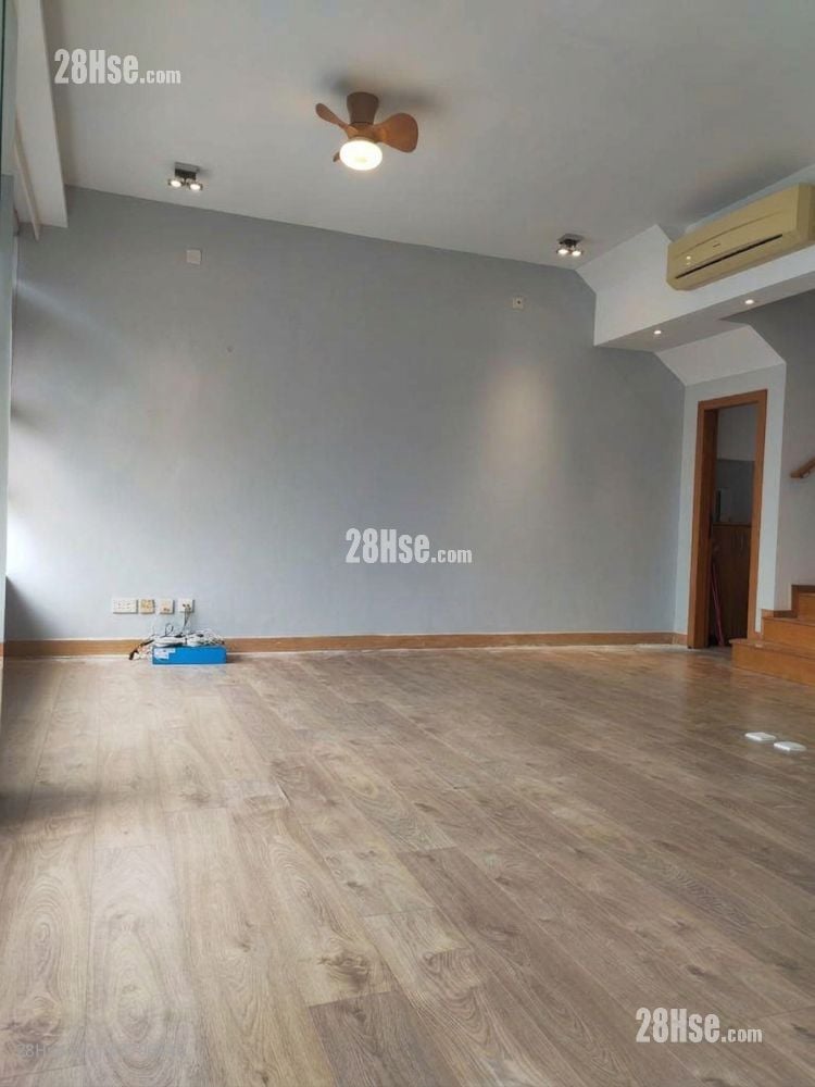 The Hillgrove Rental 3 Bedrooms , 3 Bathrooms