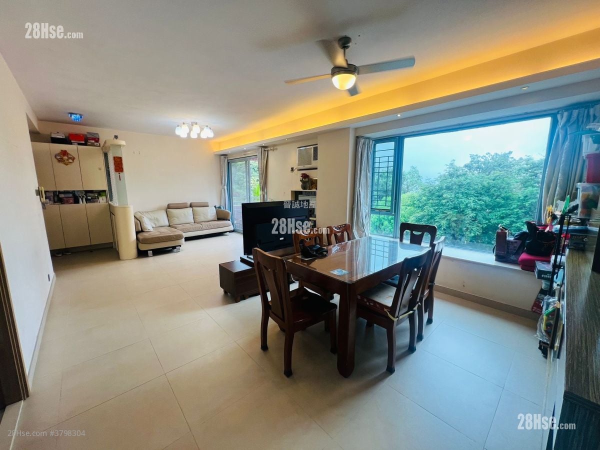 Peridot Court Sell 4 Bedrooms , 3 Bathrooms 1,155 ft²