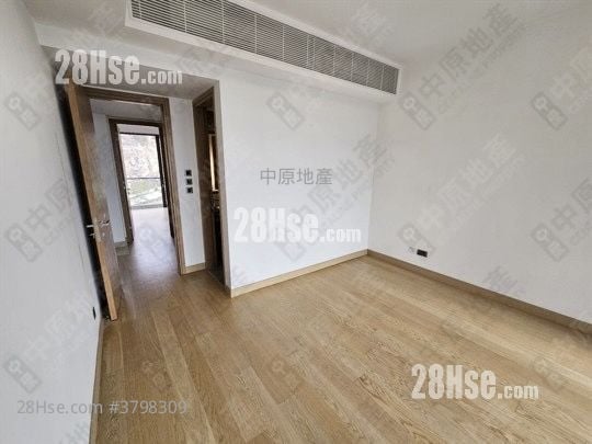 Peak Castle Rental 3,231 ft²