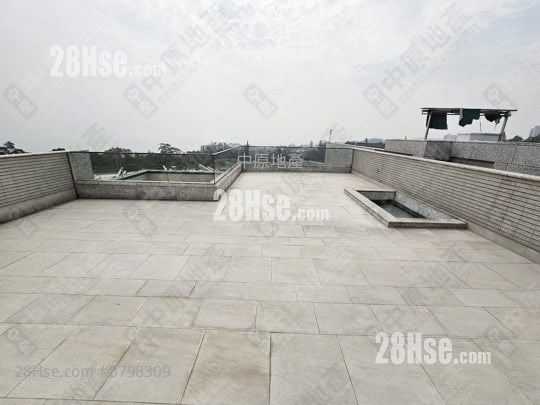 Peak Castle Rental 3,231 ft²