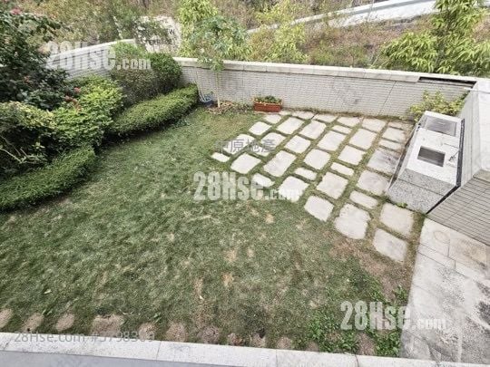 Peak Castle Rental 3,231 ft²