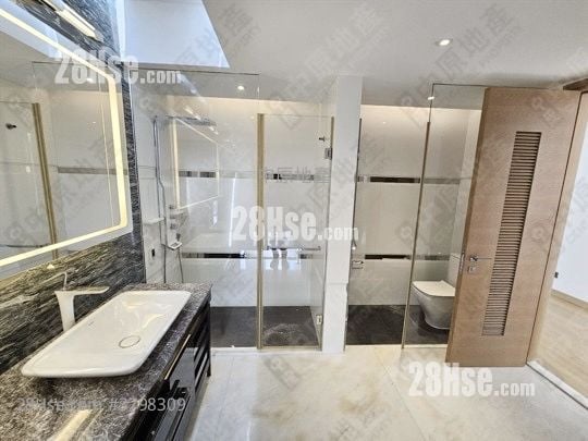 Peak Castle Rental 3,231 ft²