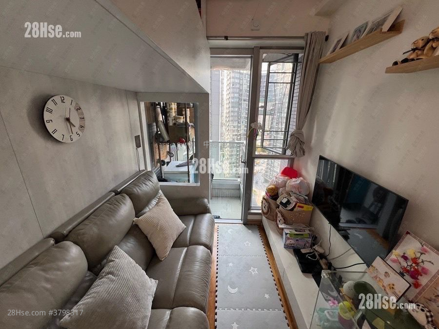 The Reach Sell 2 Bedrooms 443 ft²