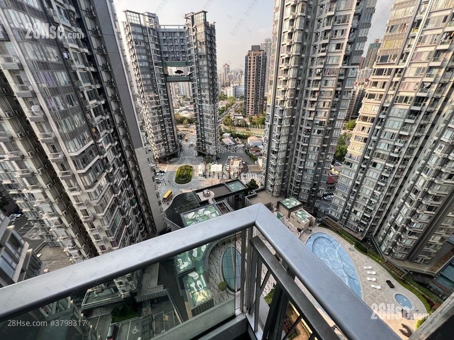 The Reach Sell 2 Bedrooms 443 ft²