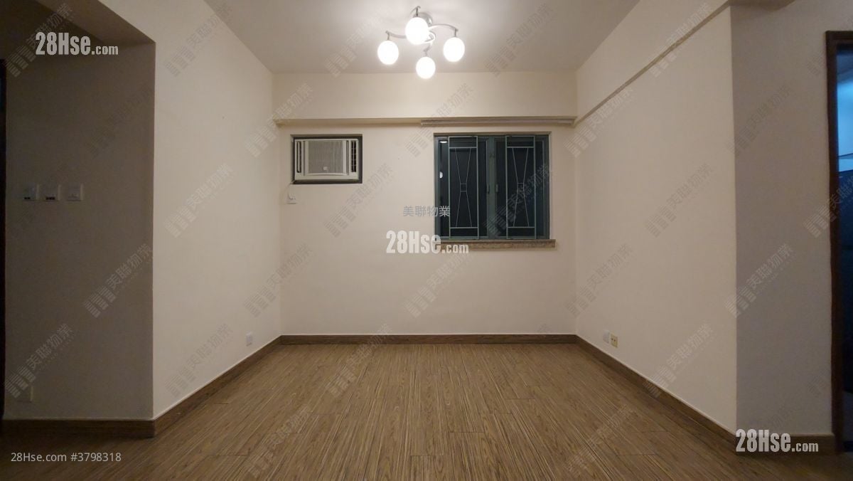 Parkside Villa Sell 2 Bedrooms , 1 Bathroom 590 ft²