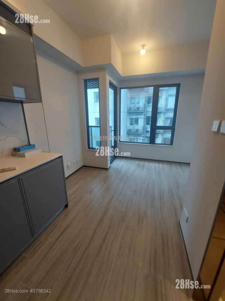 Novum Point Rental Studio , 1 Bathroom 181 ft²