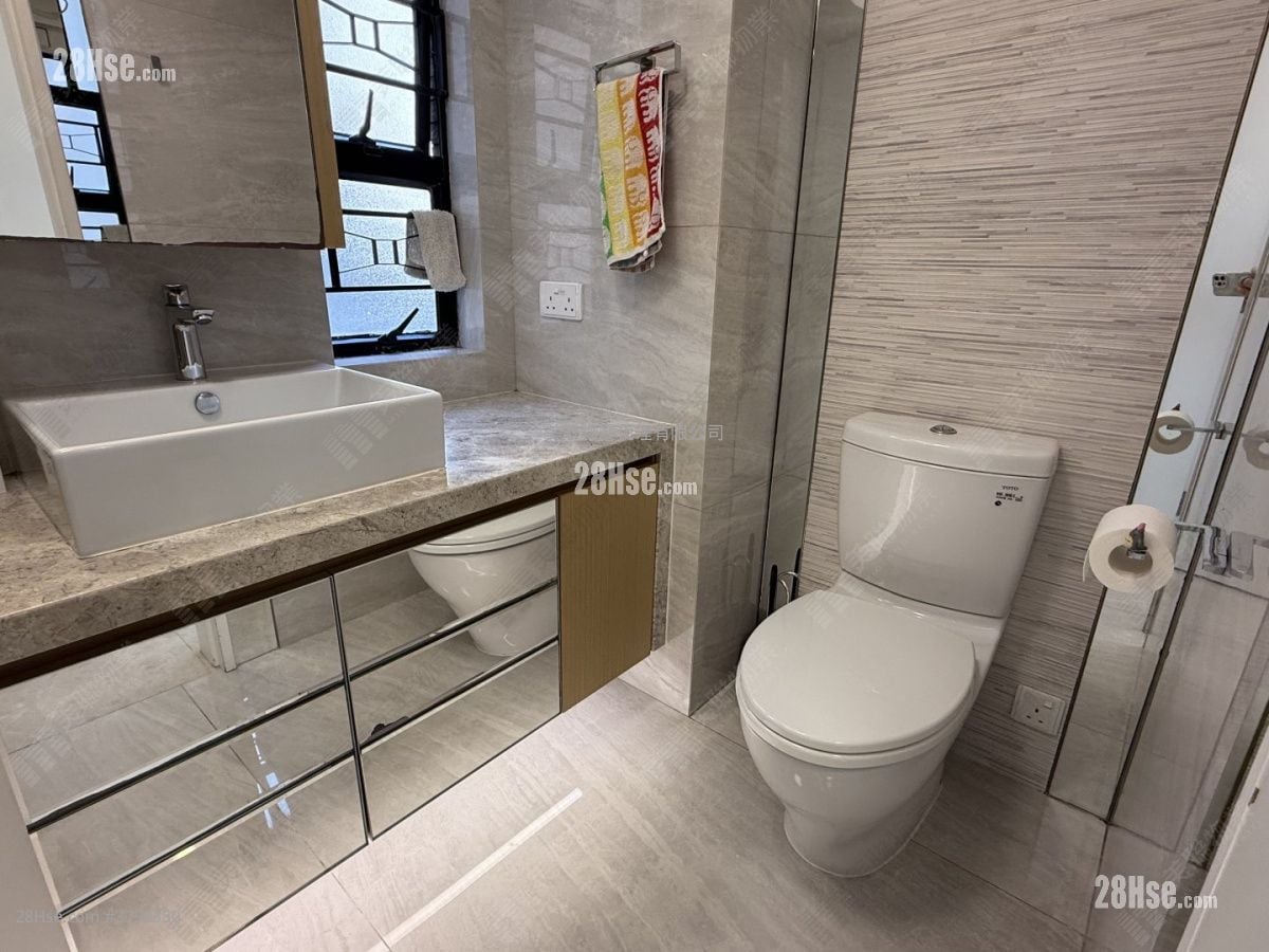 Parc Regal Sell 3 Bedrooms , 2 Bathrooms 676 ft²