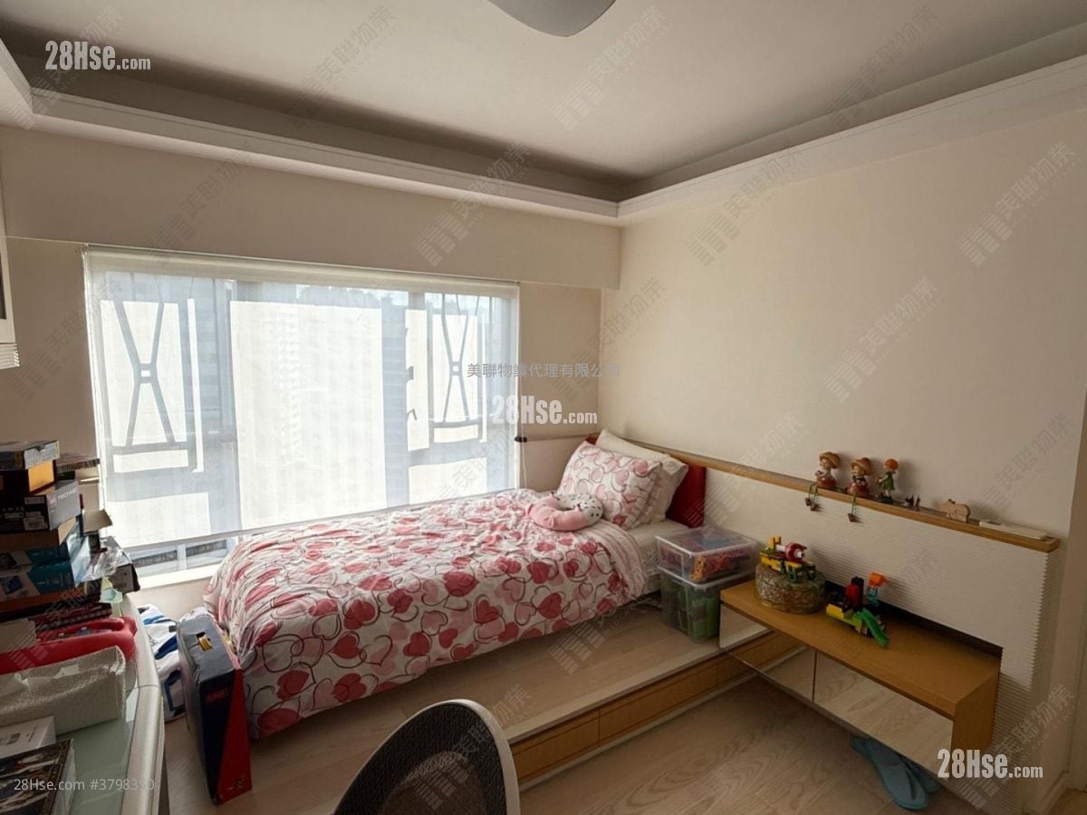 Parc Regal Sell 3 Bedrooms , 2 Bathrooms 676 ft²