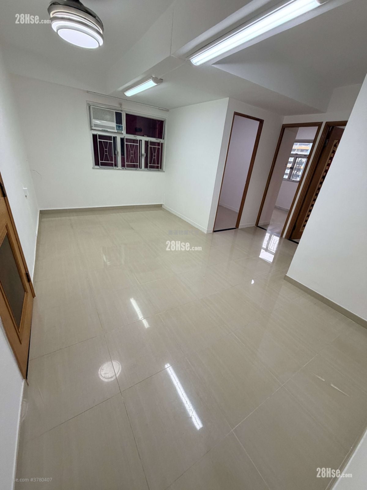 Appartment Rental 3 Bedrooms , 1 Bathroom 462 ft²