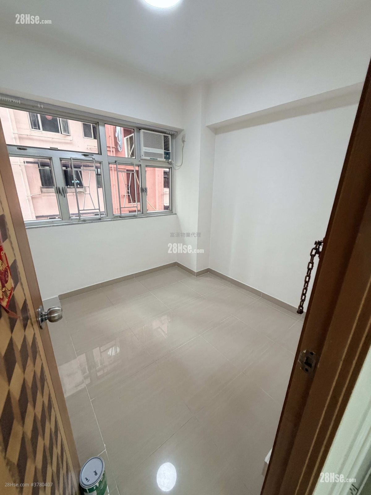 Appartment Rental 3 Bedrooms , 1 Bathroom 462 ft²