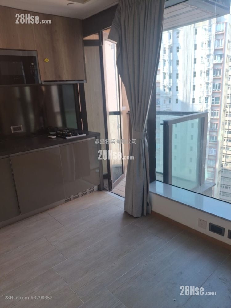 One Prestige Rental Studio , 1 Bathroom 193 ft²