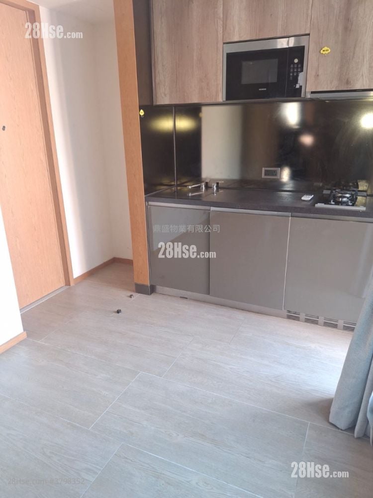 One Prestige Rental Studio , 1 Bathroom 193 ft²