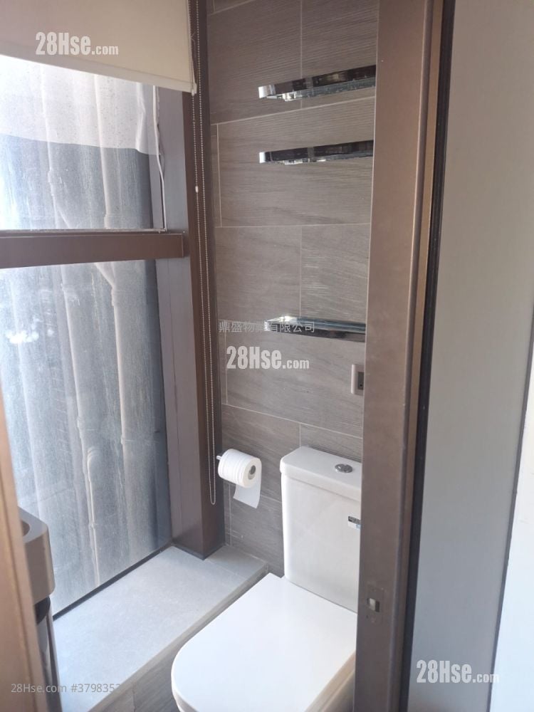 One Prestige Rental Studio , 1 Bathroom 193 ft²