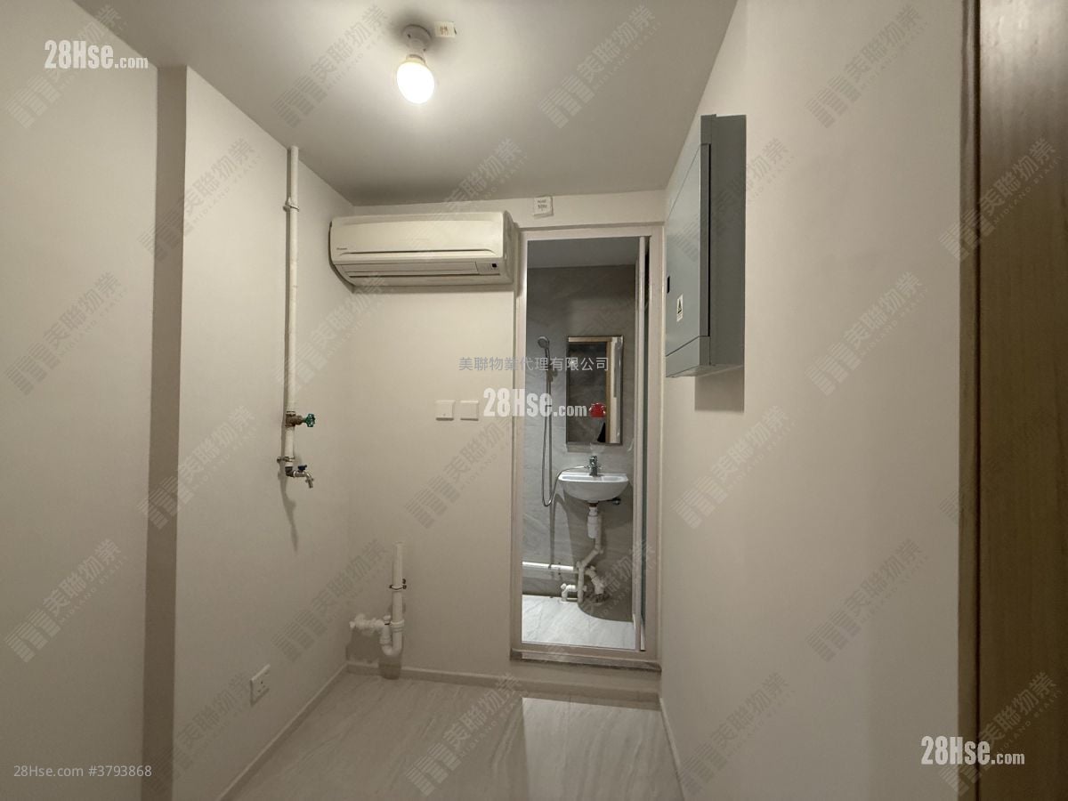 Ontolo Rental 3 Bedrooms , 3 Bathrooms 1,379 ft²