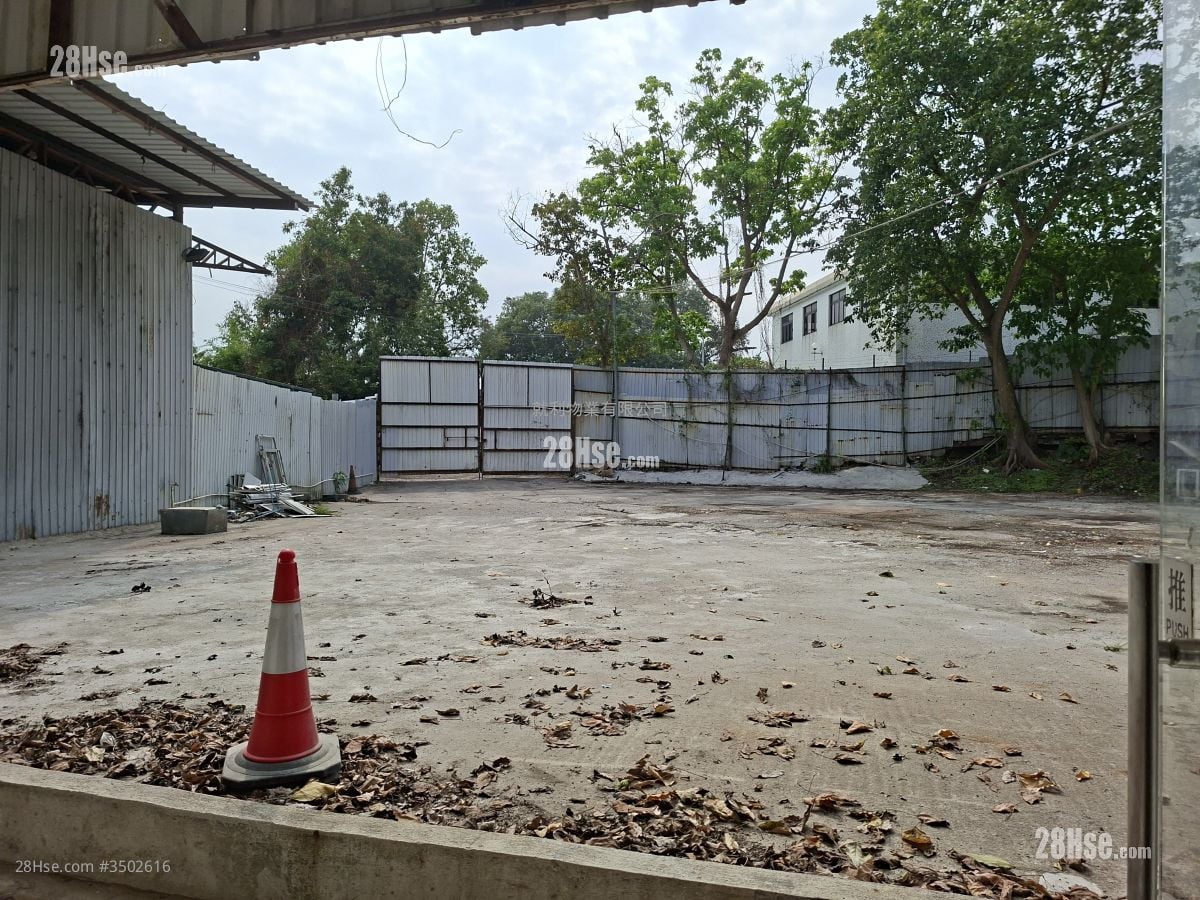 Land Rental 7,000 ft²