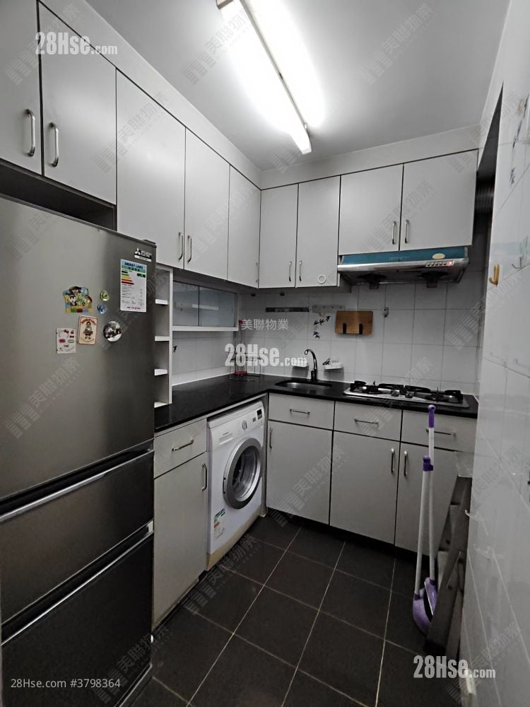 Riviera Gardens Rental 3 Bedrooms , 1 Bathroom 497 ft²