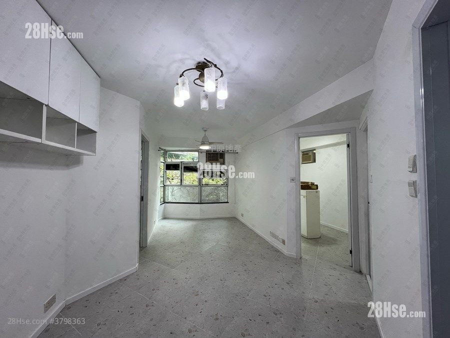 Cascades Sell 2 Bedrooms , 1 Bathroom 478 ft²